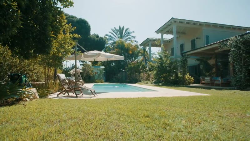 Pool deck