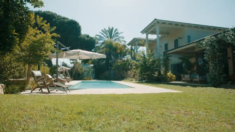 Pool deck